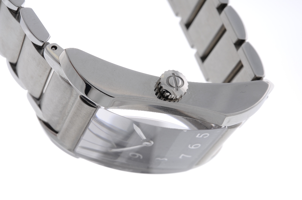 BAUME & MERCIER - a mid-size Hampton bracelet watch. Stainless steel case. Reference 65693, serial - Image 3 of 4