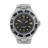 OMEGA - a gentleman's Seamaster Professional 200M bracelet watch. Stainless steel case with