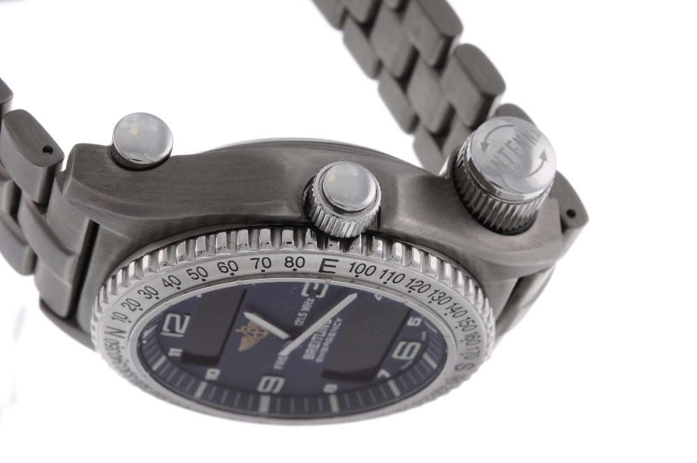 BREITLING - a gentleman's Professional Emergency bracelet watch. Titanium case with calibrated - Image 3 of 4