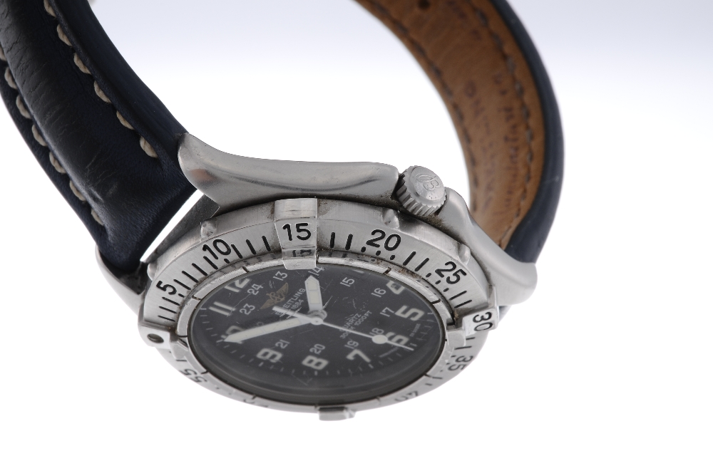 BREITLING - a gentleman's Colt wrist watch. Stainless steel case with calibrated bezel. Reference - Image 3 of 4