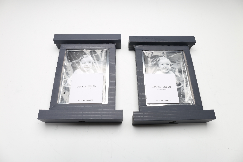 Georg Jensen, Legacy, Two Picture Frames, large, mirror polished stainless steel, dark grey plastic, - Image 3 of 3