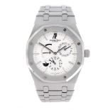 AUDEMARS PIGUET - a gentleman's Royal Oak bracelet watch. Stainless steel case. Reference H31420,