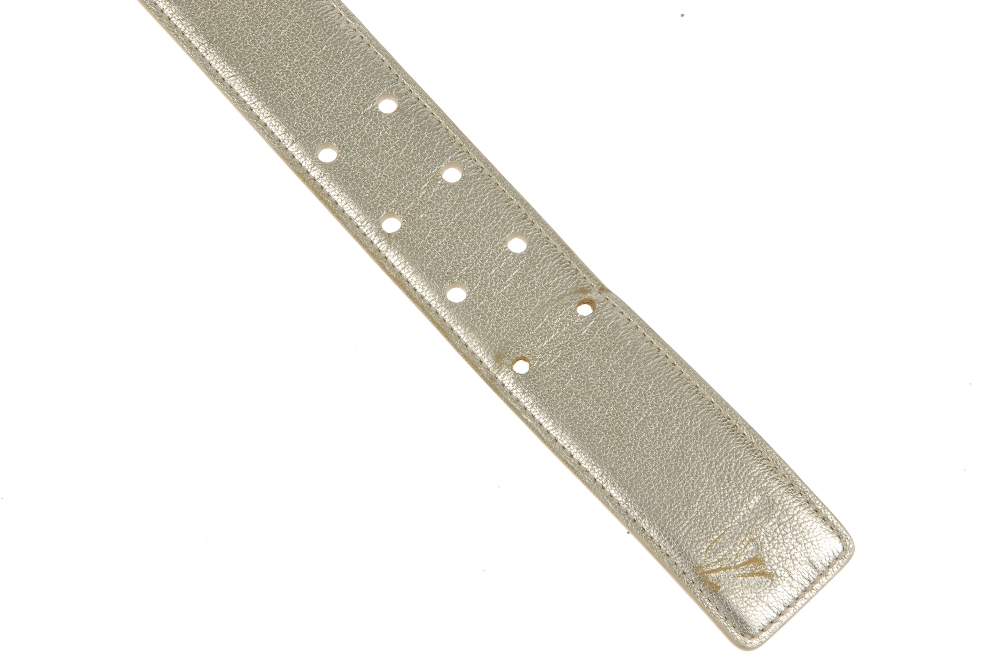 SALVATORE FERRAGAMO - a metallic leather belt. Featuring a pale gold metallic leather exterior - Image 7 of 7