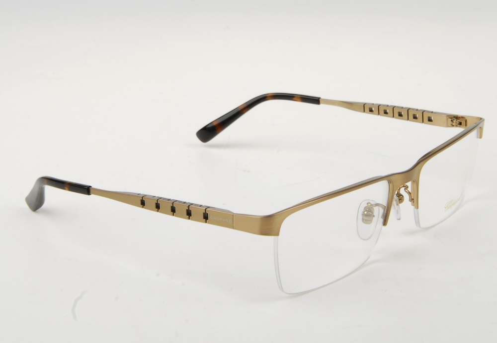 CHOPARD - a pair of semi-rimless glasses. Featuring semi-rimless demo print lenses, with brushed - Bild 4 aus 7