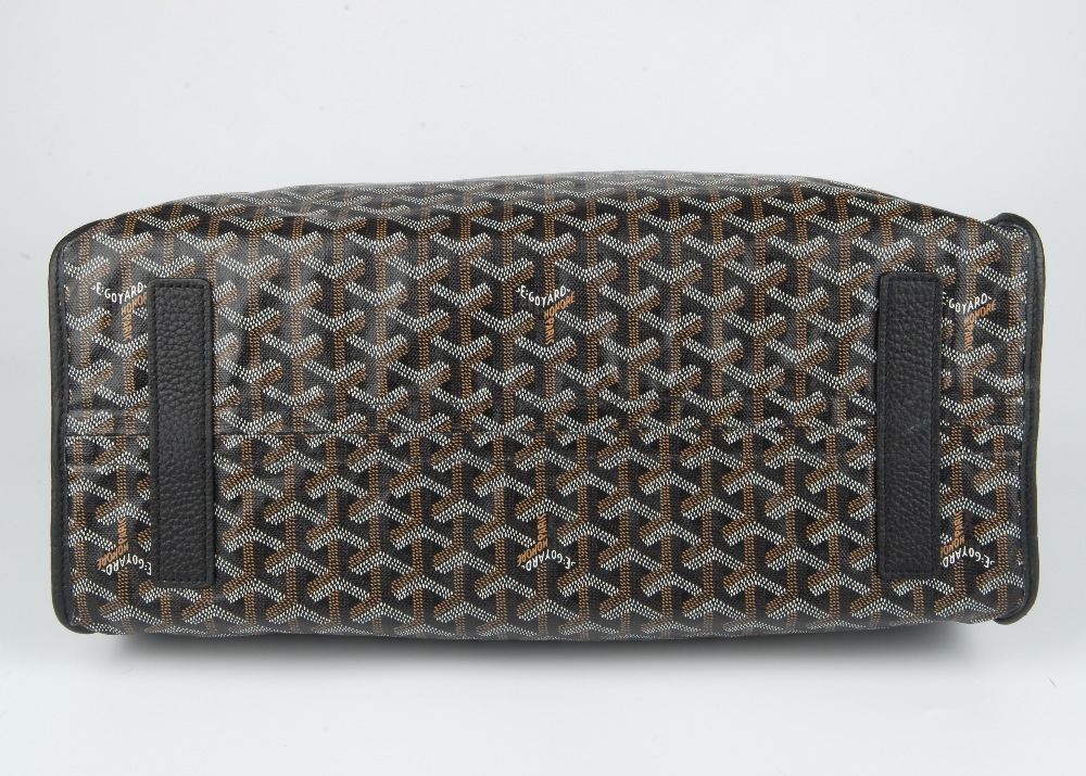 GOYARD - a black Chevron Sac Hardy handbag. Featuring the maker's signature geometric hand painted - Image 6 of 14