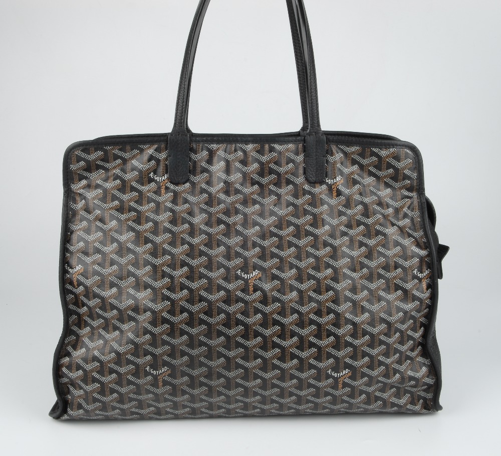 GOYARD - a black Chevron Sac Hardy handbag. Featuring the maker's signature geometric hand painted - Image 4 of 14
