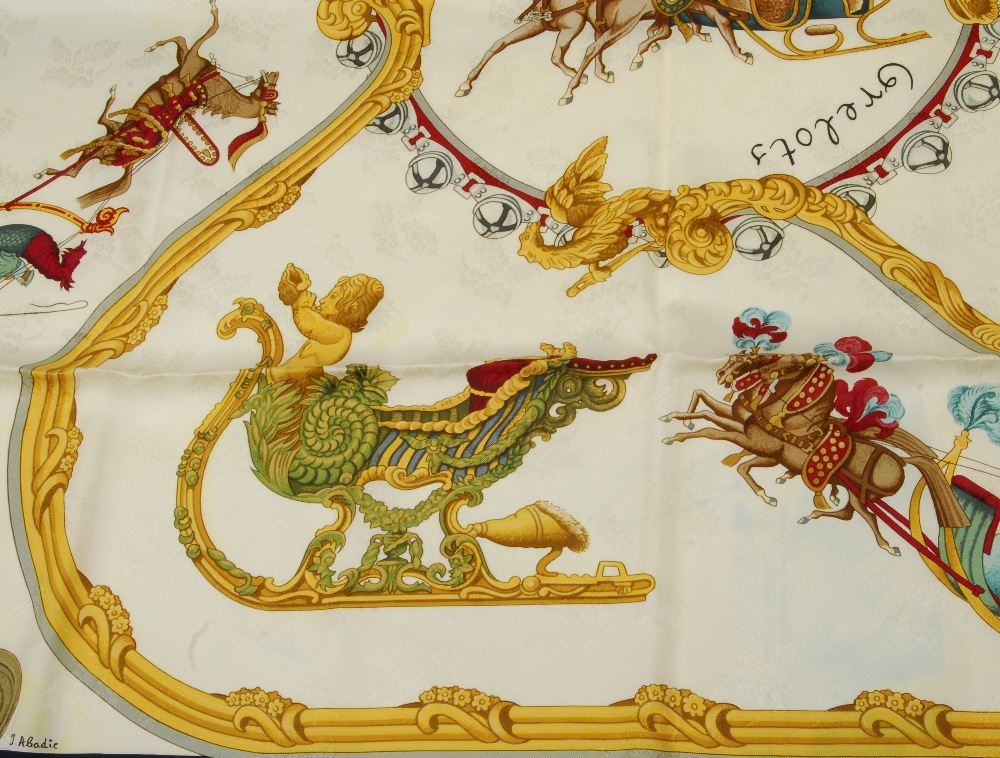 HERMÈS - a 'Plumes Et Grelots' jacquard silk scarf. Designed by Julie Abadie, originally issued in - Bild 9 aus 9