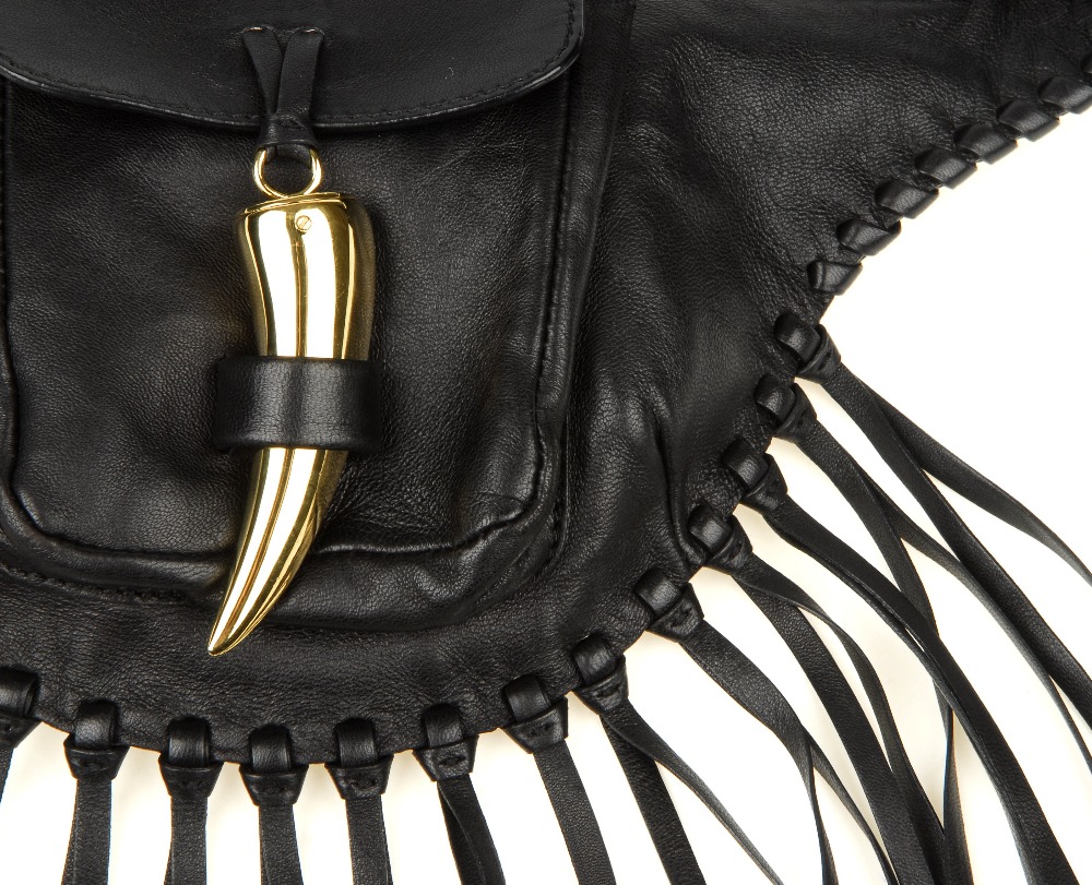 GIUSEPPE ZANOTTI - a fringed belt bag. Crafted from supple black nappa leather, with fringed - Bild 2 aus 11