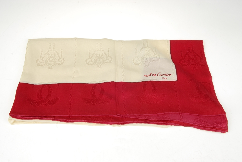 CARTIER - a Must De Cartier silk scarf. Featuring maker's logo emblem on red and ivory jacquard - Bild 4 aus 5