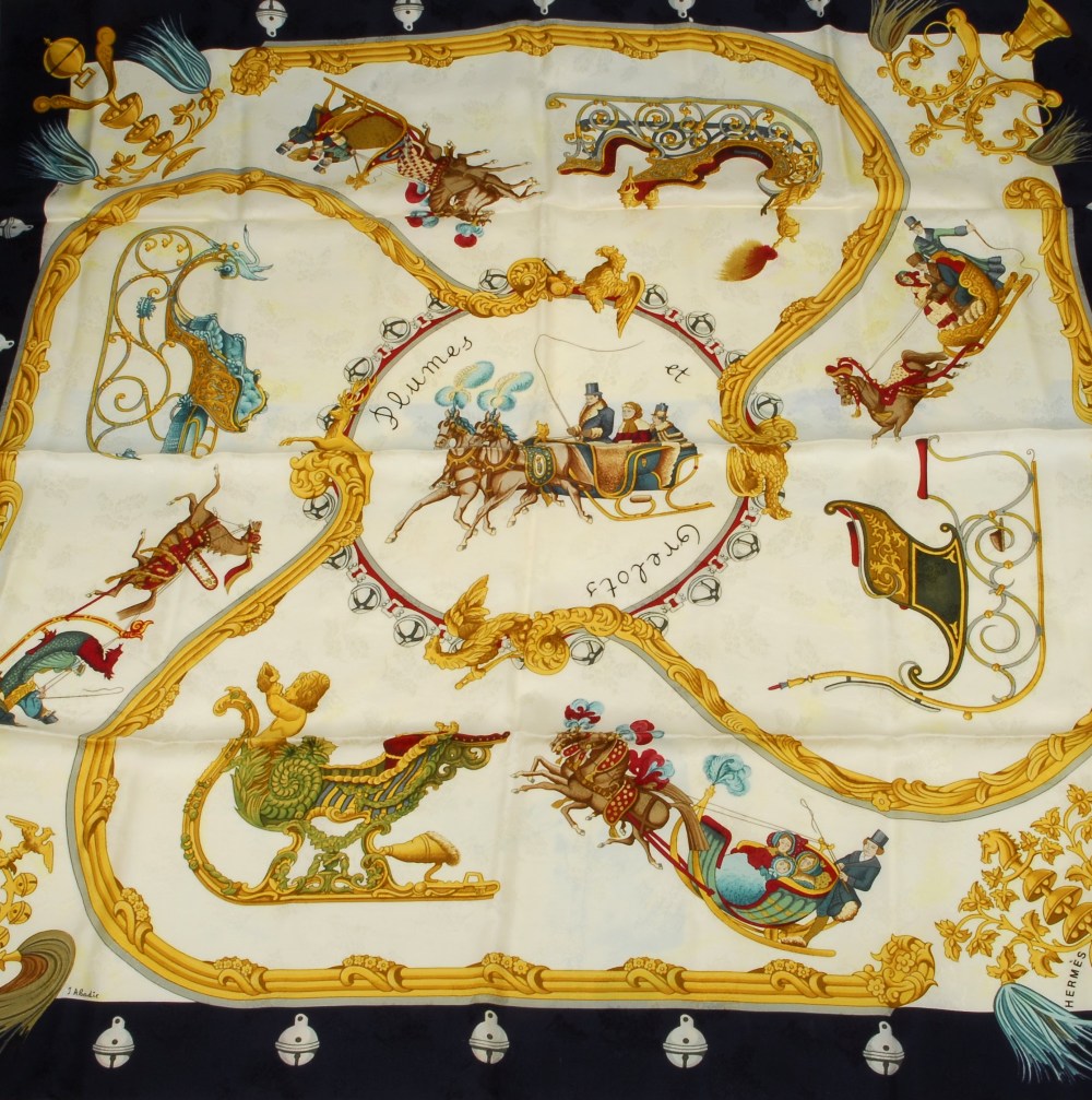 HERMÈS - a 'Plumes Et Grelots' jacquard silk scarf. Designed by Julie Abadie, originally issued in - Bild 5 aus 9