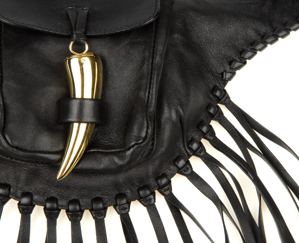 GIUSEPPE ZANOTTI - a fringed belt bag. Crafted from supple black nappa leather, with fringed - Bild 3 aus 11