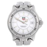 TAG HEUER - a mid-size S/el bracelet watch. Stainless steel case with calibrated bezel. Reference