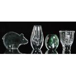 A group of post war Scandinavian crystal glass to include a green asymmetric core vase by Vicke