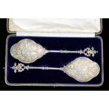 A pair of Edwardian hallmarked silver spoons,