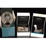 A Seiko Kinetic gentleman's stainless steel bracelet watch, boxed,