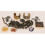 A quantity of costume jewellery items to include a hallmarked silver and citrine Scottish brooch,