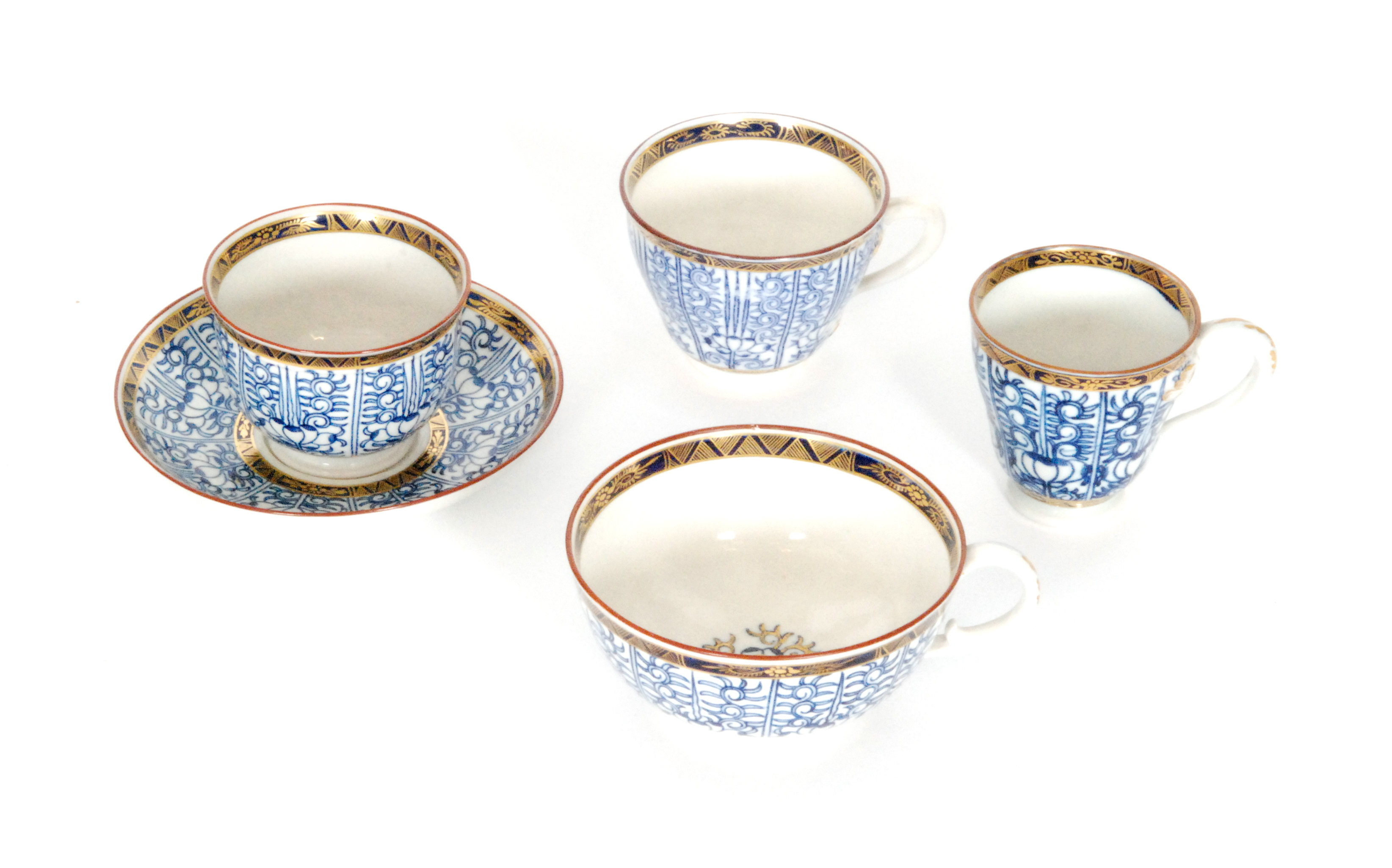 A late 18th to early 19th Century Worcester Royal Lily pattern footed tea bowl and saucer,