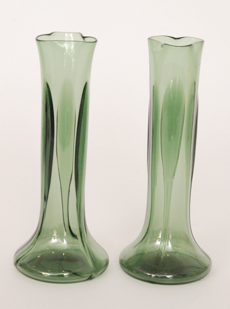 Stuart & Sons - A pair of early 20th Century glass vases,