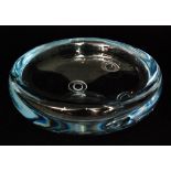 Gunnar Nylund - Stromberg - A large Ariel glass bowl of circular form internally decorated with air