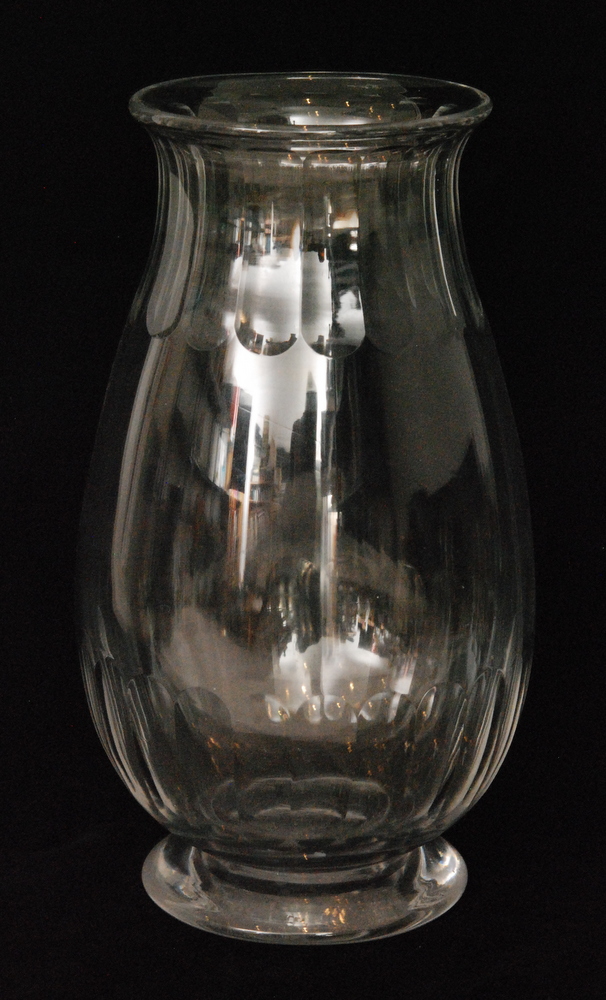 Keith Murray - Stevens & Williams - A large 1930s clear crystal glass vase of footed sleeve form