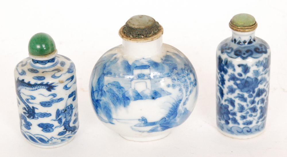 A Chinese Qing Dynasty late 19th Century snuff bottle in the Kangxi style of cylindrical form - Image 5 of 9