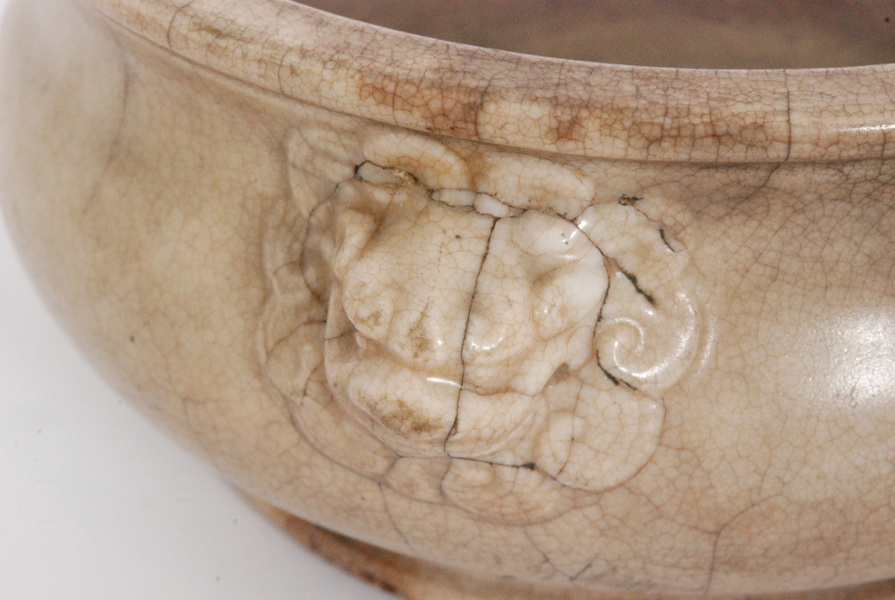 A Chinese Ming Dynasty 16th to 17th Century censer of footed compressed circular form decorated - Image 6 of 20
