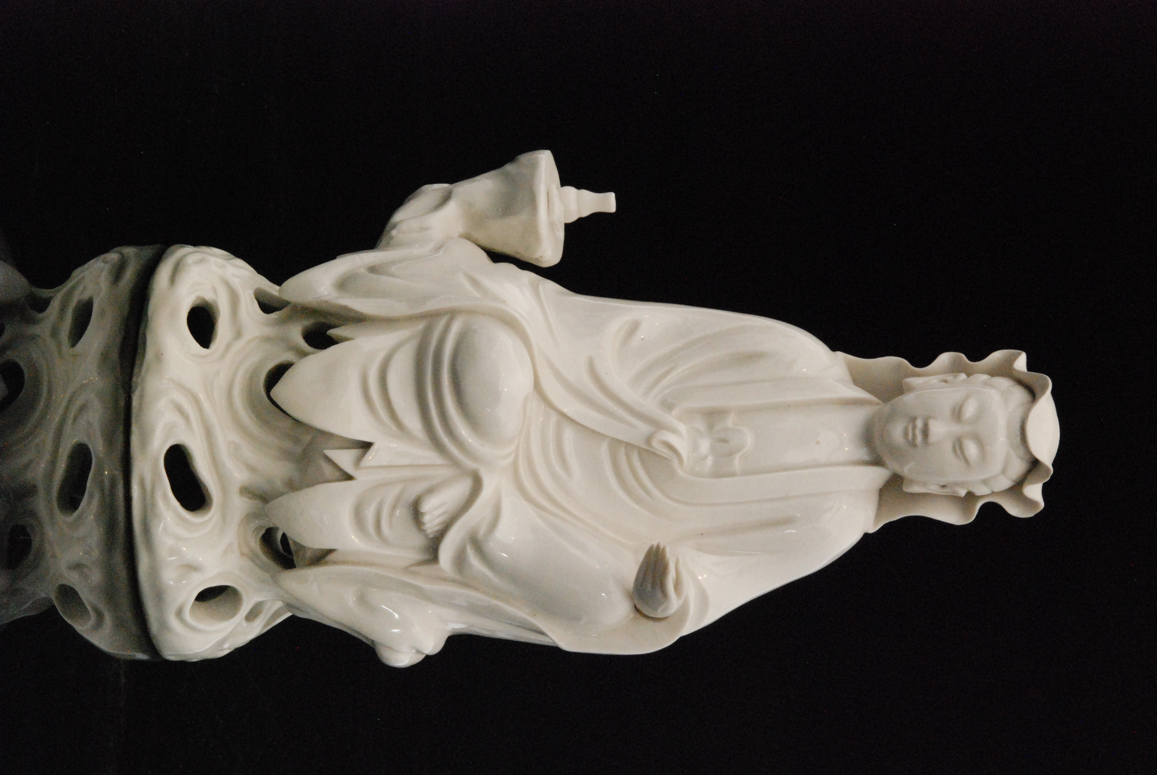 A Ching Dynasty 19th Century Chinese blanc de china Guanyin, - Image 9 of 14