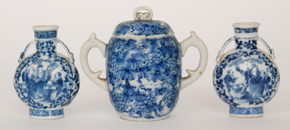 An early 20th Century Japanese blue and white twin handled sugar box and cover decorated with