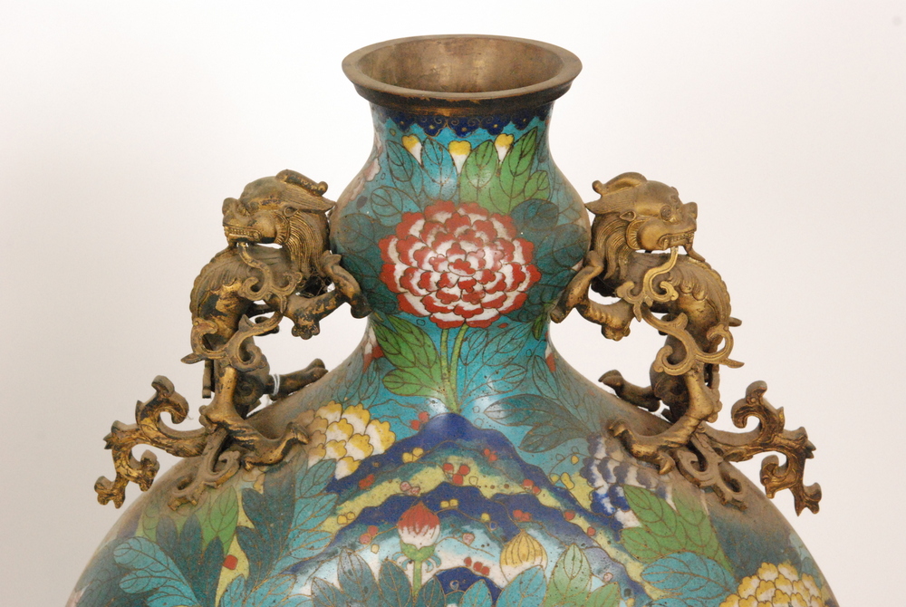 A pair of 19th Century cloisonné vases of archaic hu form each decorated with a central - Image 7 of 13