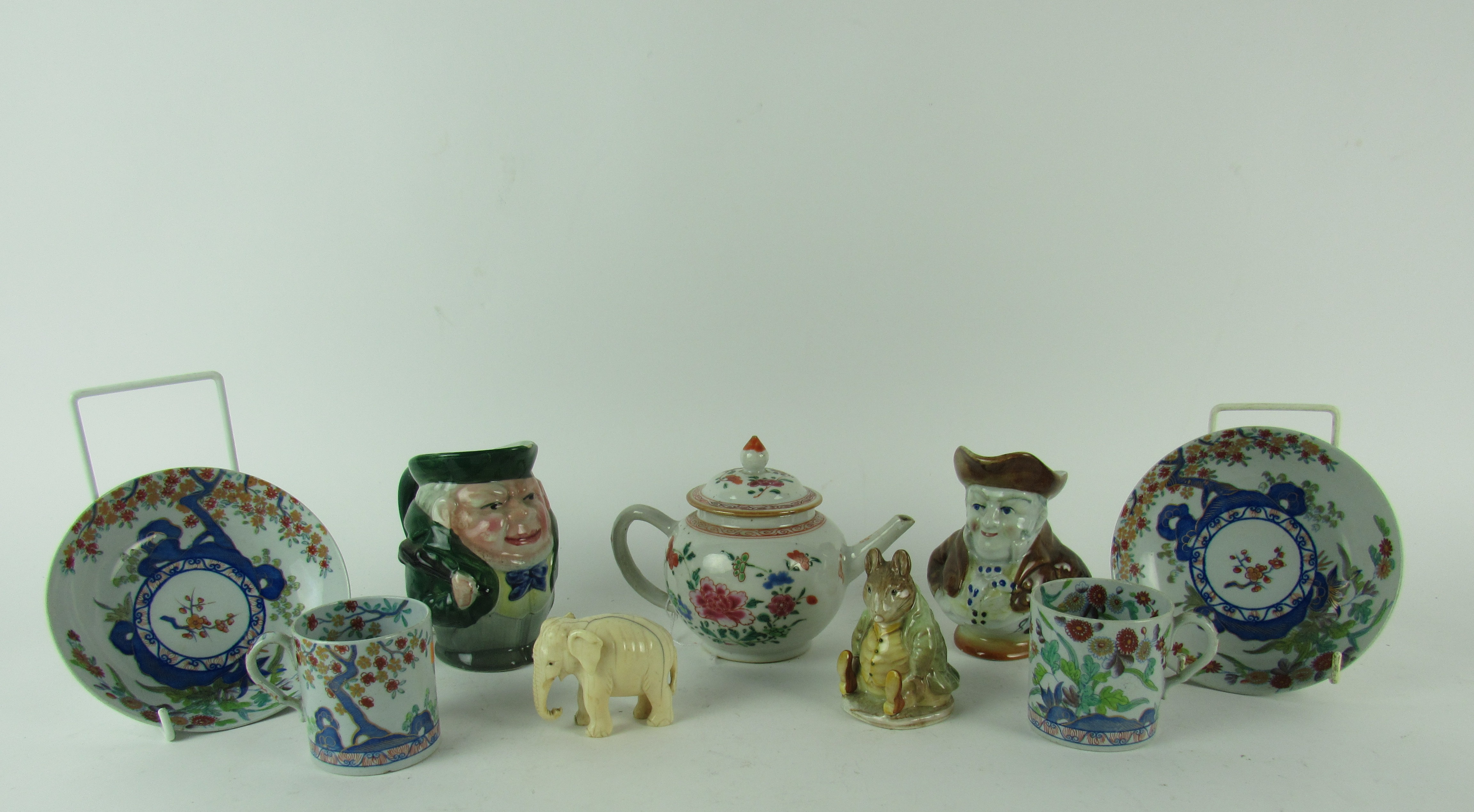 A good 12 piece antique Spode Tea Service, 6 cups and 6 saucers,