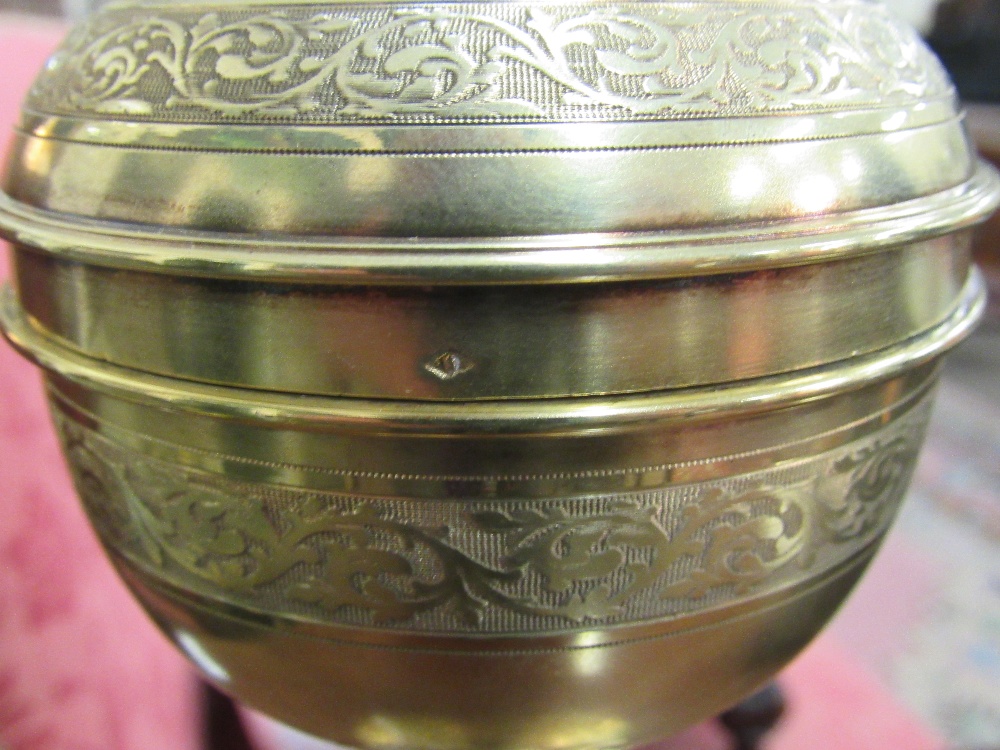 A fine engraved 19th Century French silver gilt Ciborium, c. 1830, approx. - Image 4 of 13