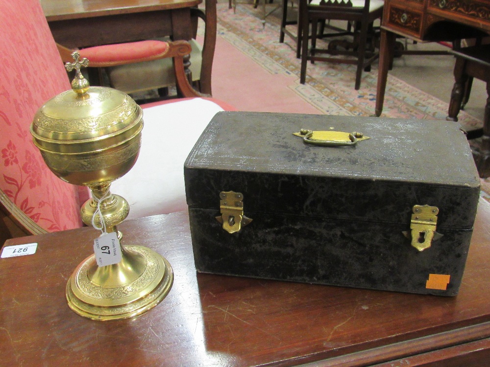 A fine engraved 19th Century French silver gilt Ciborium, c. 1830, approx. - Image 10 of 13