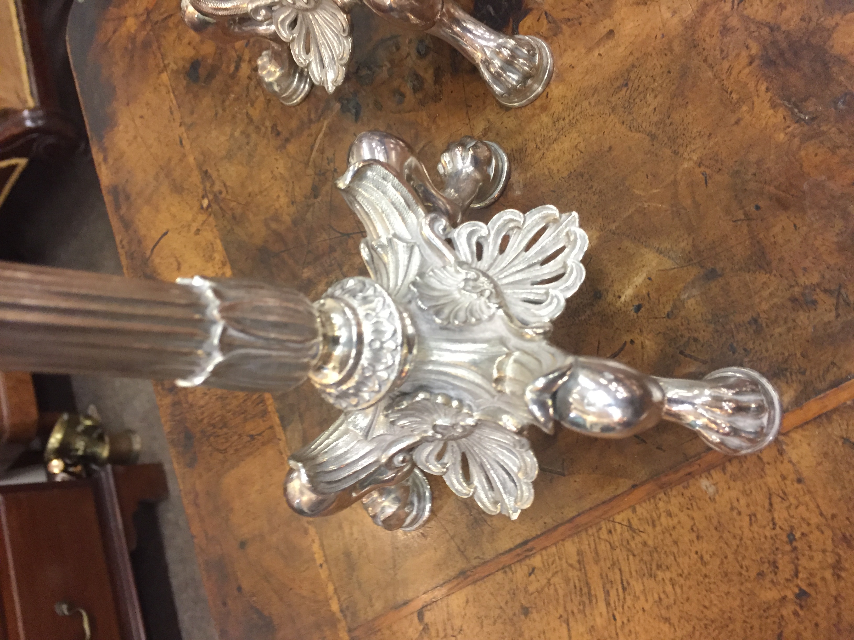 A pair of heavy Georgian style silver plated Candlesticks, by Elkington & Co. - Image 8 of 11