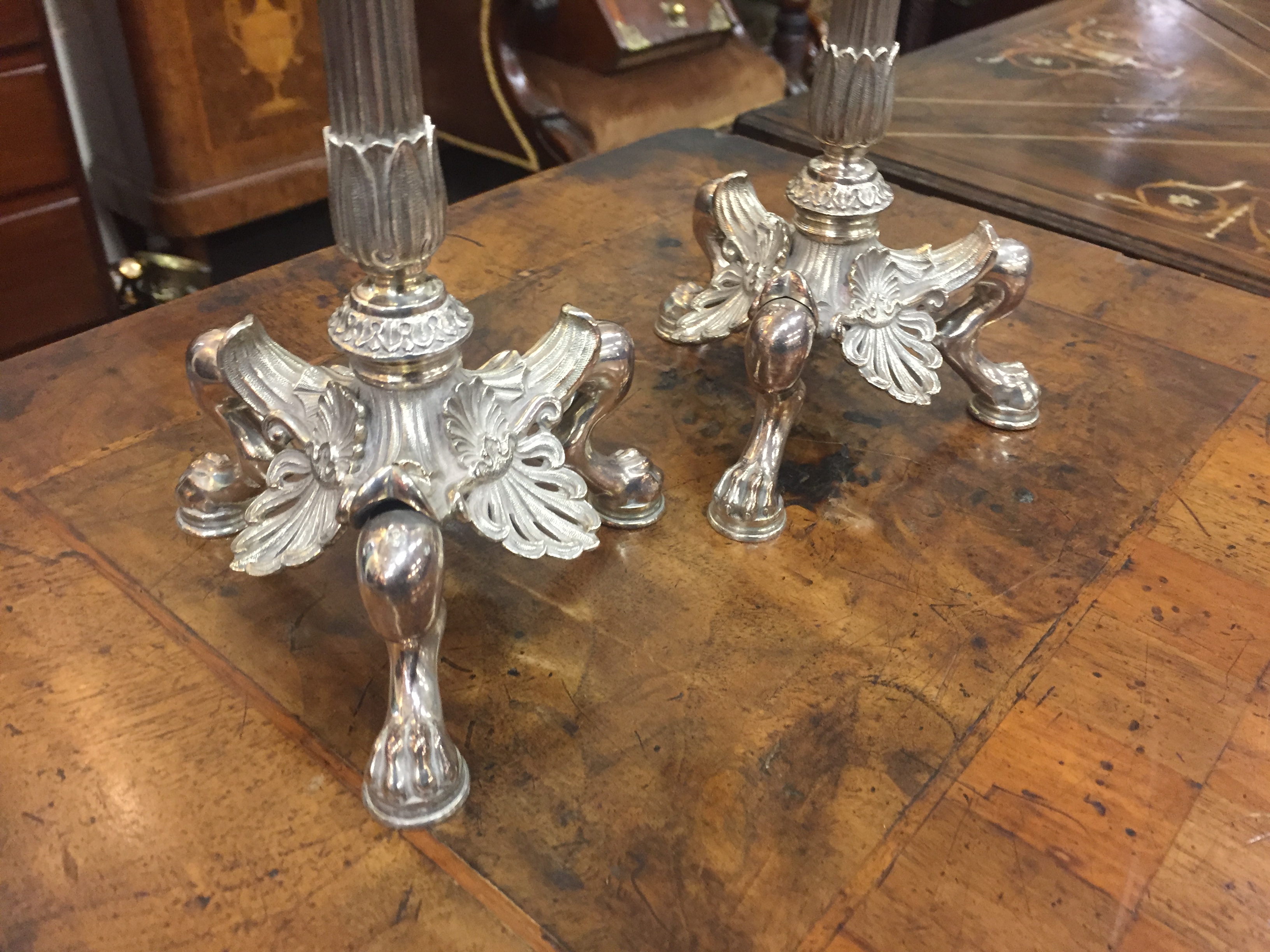 A pair of heavy Georgian style silver plated Candlesticks, by Elkington & Co. - Image 9 of 11
