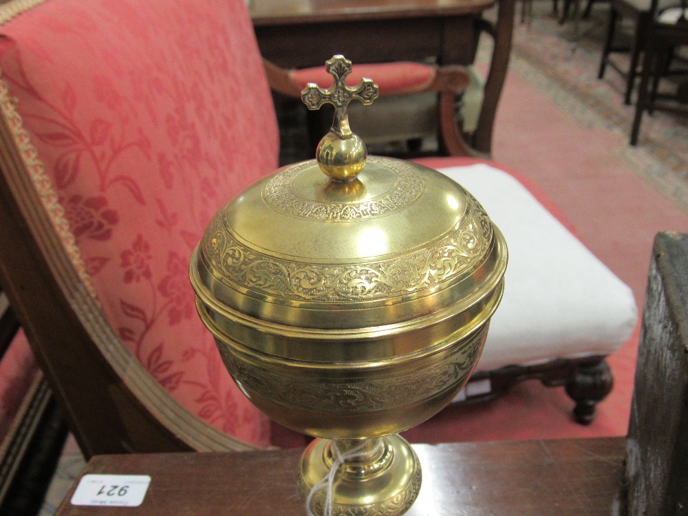 A fine engraved 19th Century French silver gilt Ciborium, c. 1830, approx. - Image 11 of 13