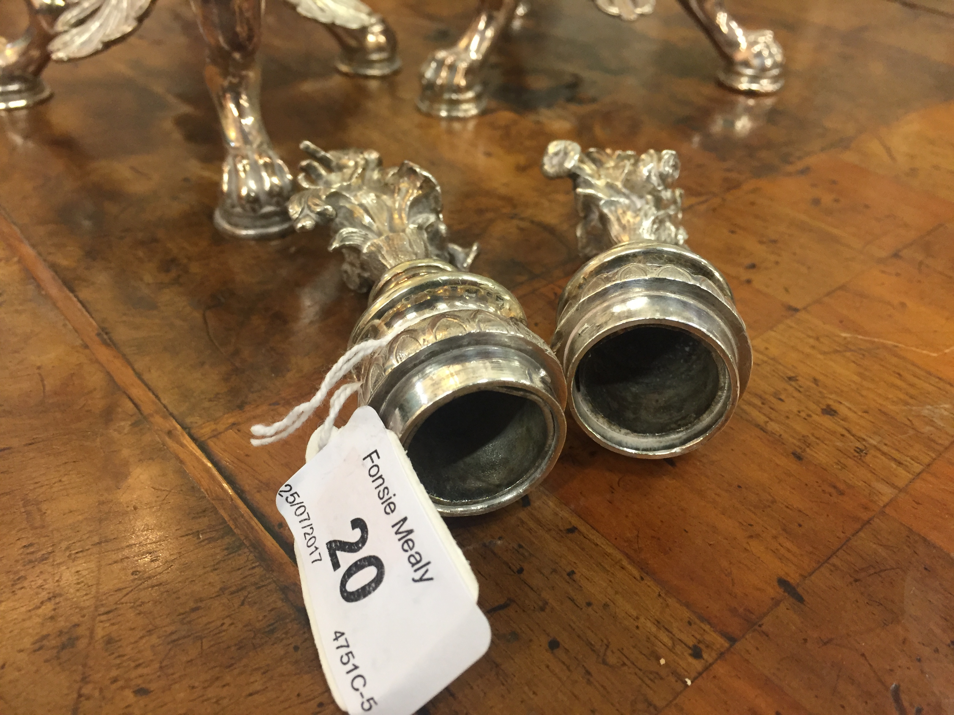 A pair of heavy Georgian style silver plated Candlesticks, by Elkington & Co. - Image 2 of 11