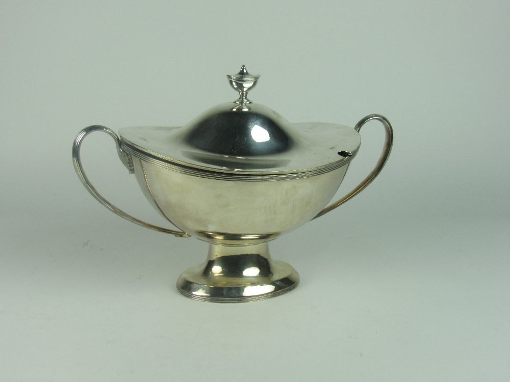 A quality 19th Century boat shaped silver plated Soup Tureen and Cover,