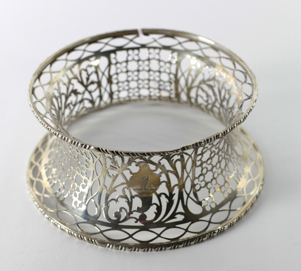 An antique Irish pierced silver Dish Ring, with gadroon rims, approx. - Image 2 of 2