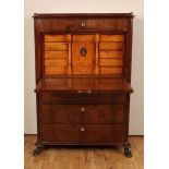 65 SECRETAIRE