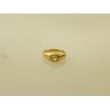 18K GOLD RING WITH 0.3 CARAT DIAMOND WEIGHT IN TOTAL 5.7G