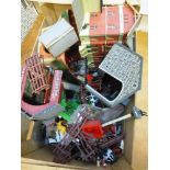 BOX OF ASSORTED RAILWAY ACCESSORIES AND SCENERY INCLUDING BUILDINGS, TUNNEL, FARM ANIMALS ETC