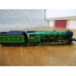 HORNBY 00 GAUGE 'FLYING SCOTSMAN' LOCO AND TENDER