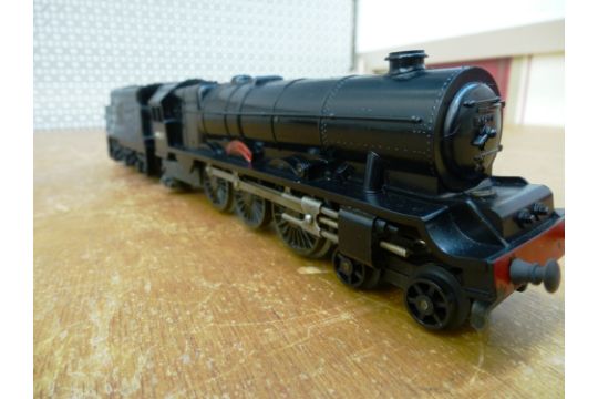 TRIANG PRINCESS ELIZABETH AND TENDER 00 GAUGE - Image 3 of 3