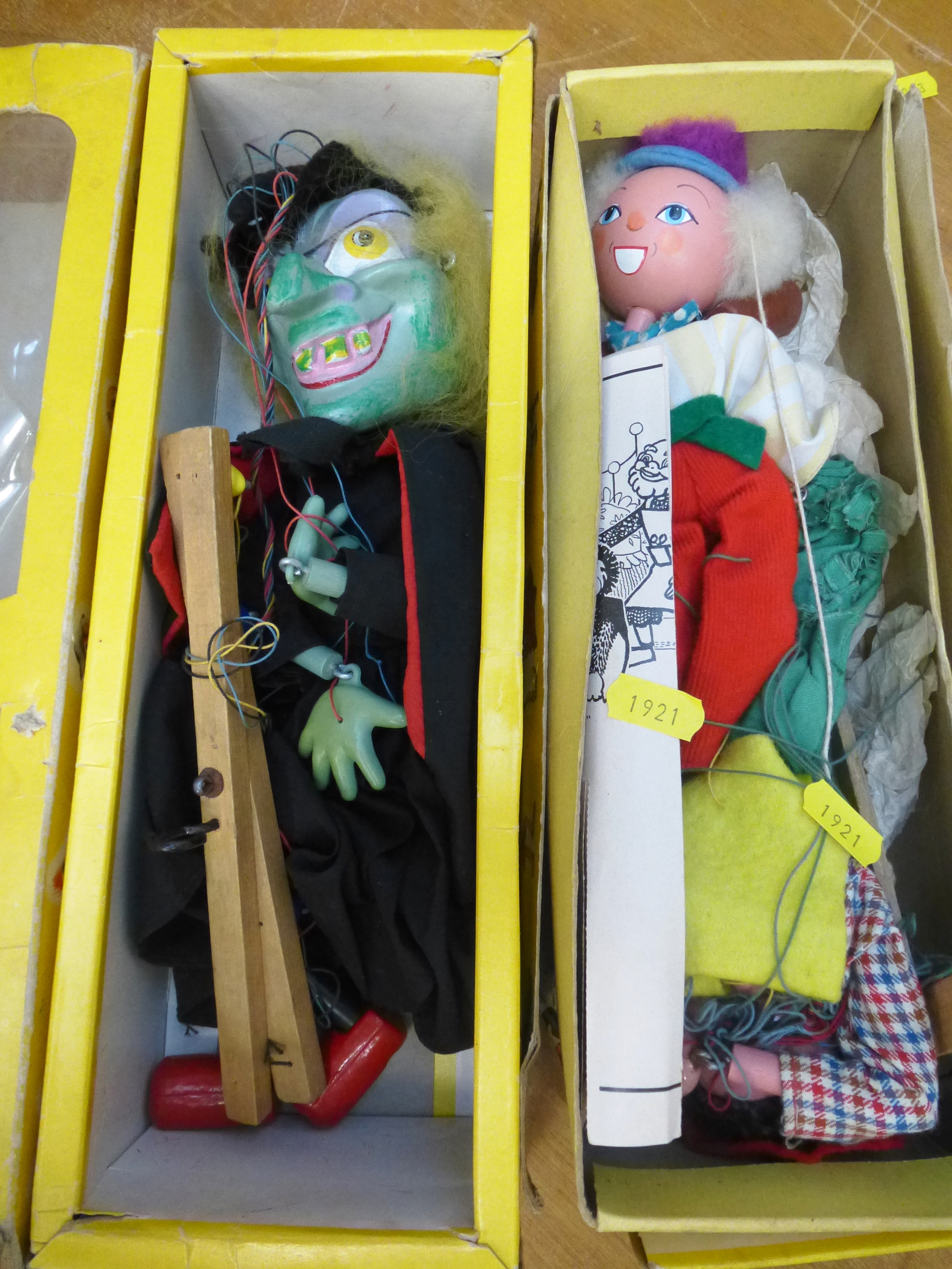 2 BOXED PELHAM PUPPERS - WICKED WITCH AND STANDARD PUPPET