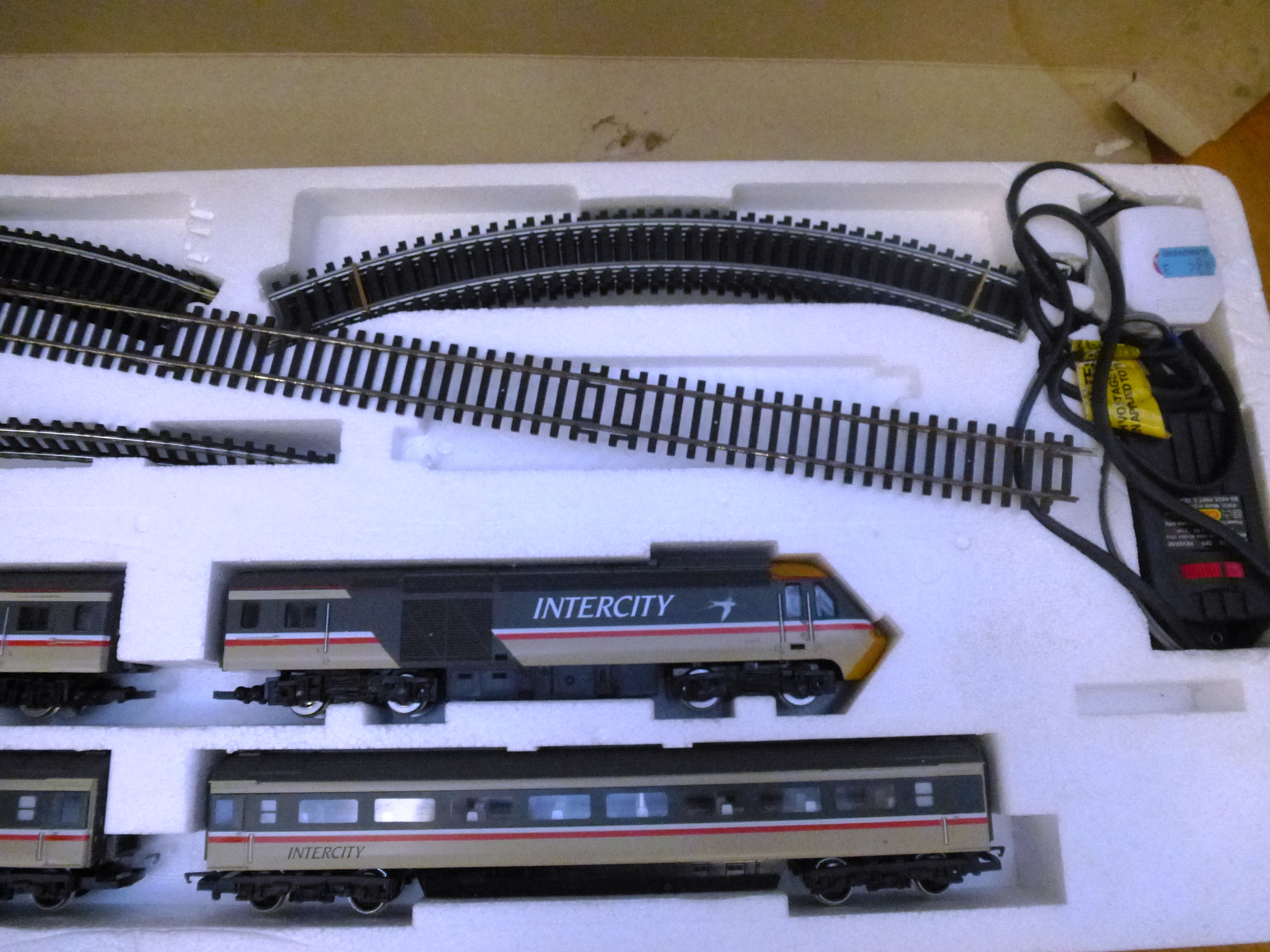 BOXED HORNBY ELECTRIC TRAIN SET HIGH SPEED TRAIN - Image 2 of 3
