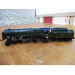 TRIX TWIN RAILWAYS BRITANNIA TRAIN AND TENDER GAUGE 00