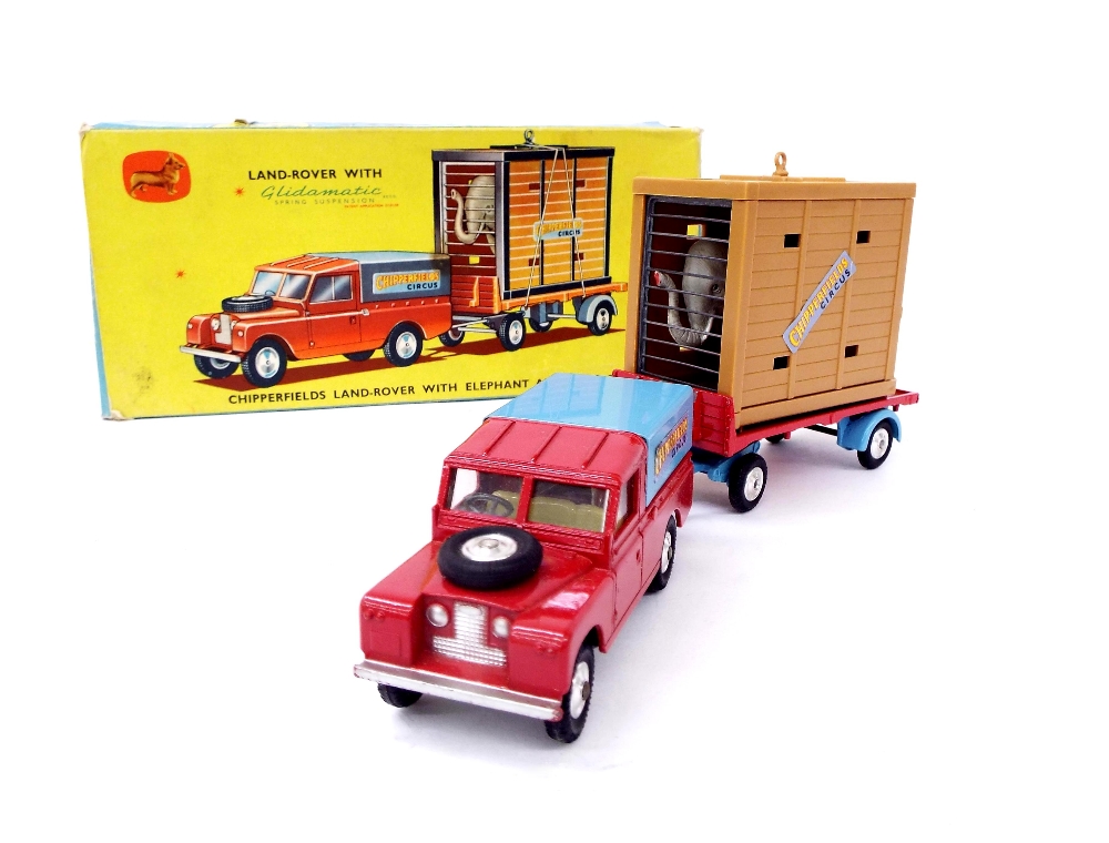 Corgi Toys - Gift Set 19 Chipperfield's Land-Rover with elephant and cage on trailer, boxed - Image 2 of 2
