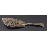 George IV silver Kings handle fish slice, with pierced blade, maker Charles Eley, London 1826, 12"