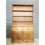 Victorian stripped pine dresser