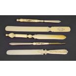 Paper knives/letter openers - five assorted ivory and bone paper knives with carved and pierced